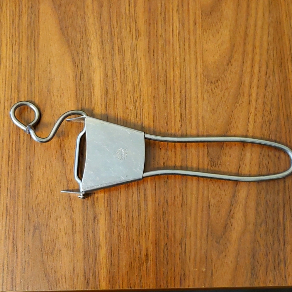 Vintage Pyrex Flameware Metal Handle